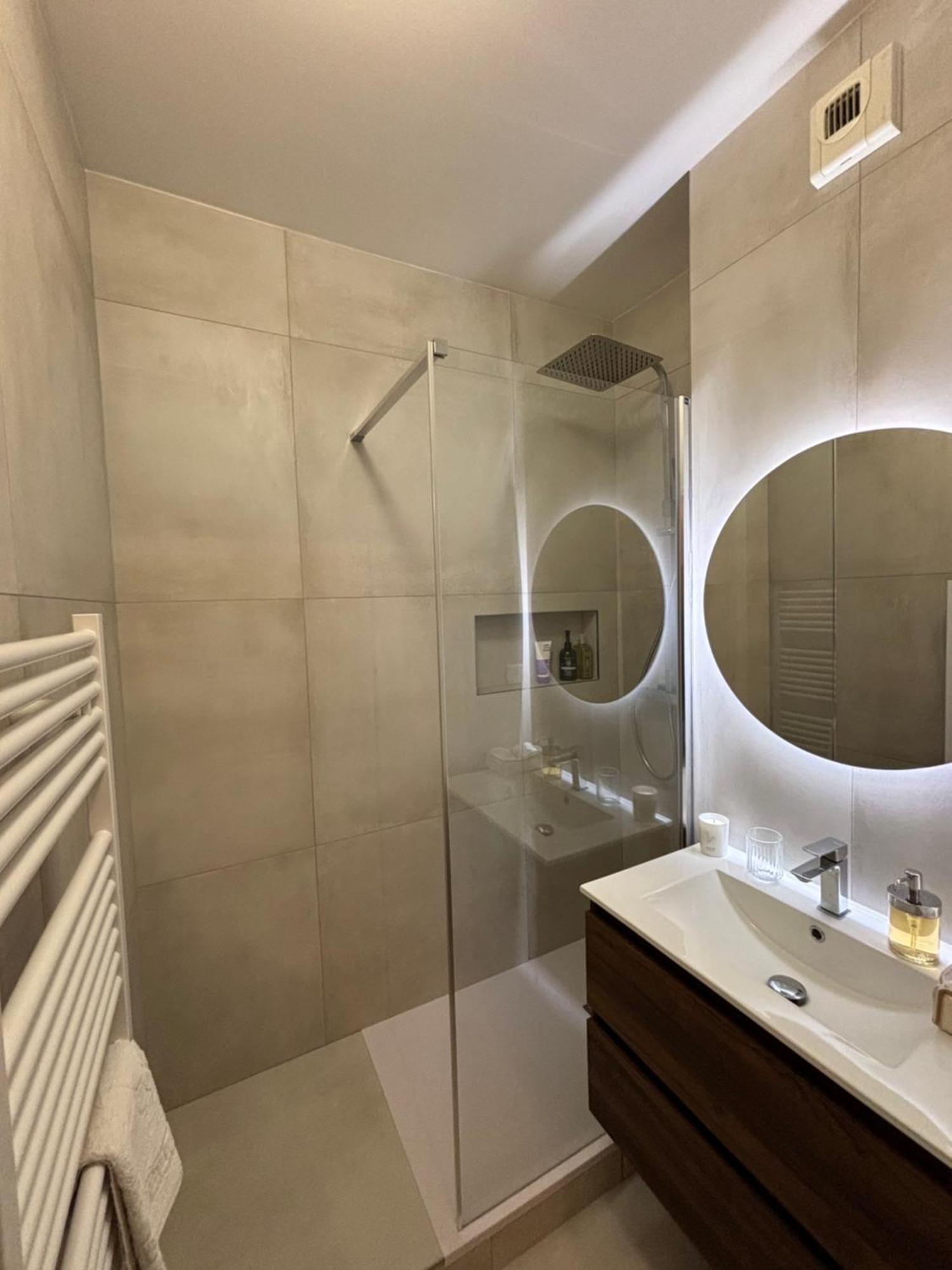 Le Boudoir - 2 Pieces Et Parking Apartment Le Plessis-Robinson Ngoại thất bức ảnh
